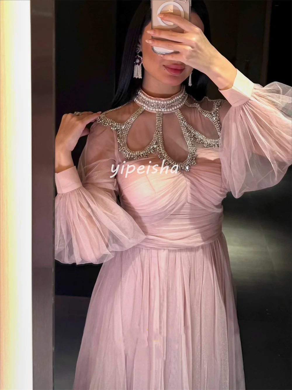 Personalizado intrincado elegante gasa plisado rebordear diamantes de imitación perla A-line cuello alto vestidos Midi vestidos de noche de alta calidad