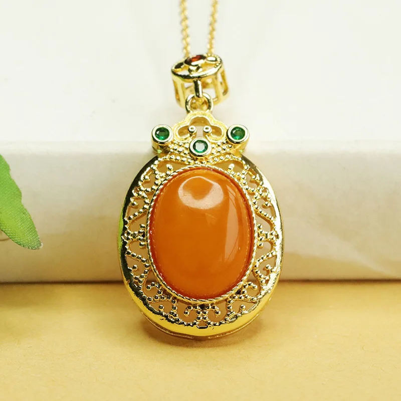 

Natural Honey Full Wax Amber Necklace Pendant Women Fashionable Versatile