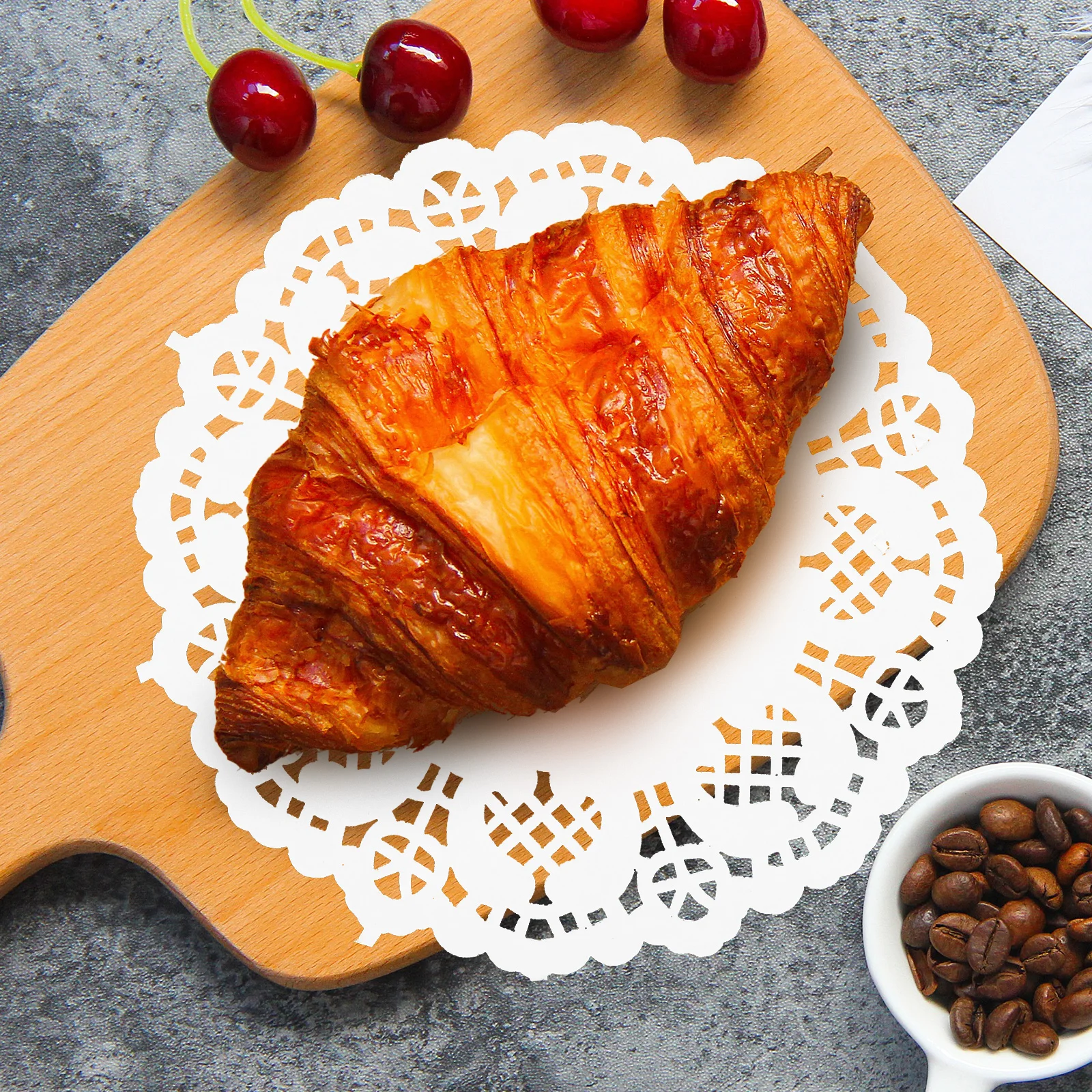 

100 шт., бумажные салфетки для торта, круглые кружевные конструкции, прочные, тонкие, безопасные для пищевых продуктов для тортов, кексов, печенья, шоколадов, выпечки, десертов, лакомств