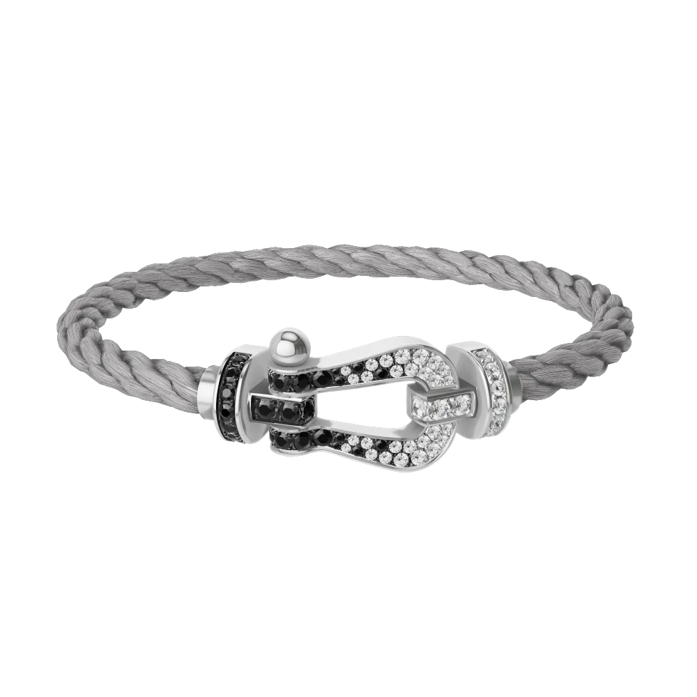 

Изготовлен из высококачественной нержавеющей стали 2026, отличается высоким качеством и модным дизайном, подходит для ежедневного ношения для пар.