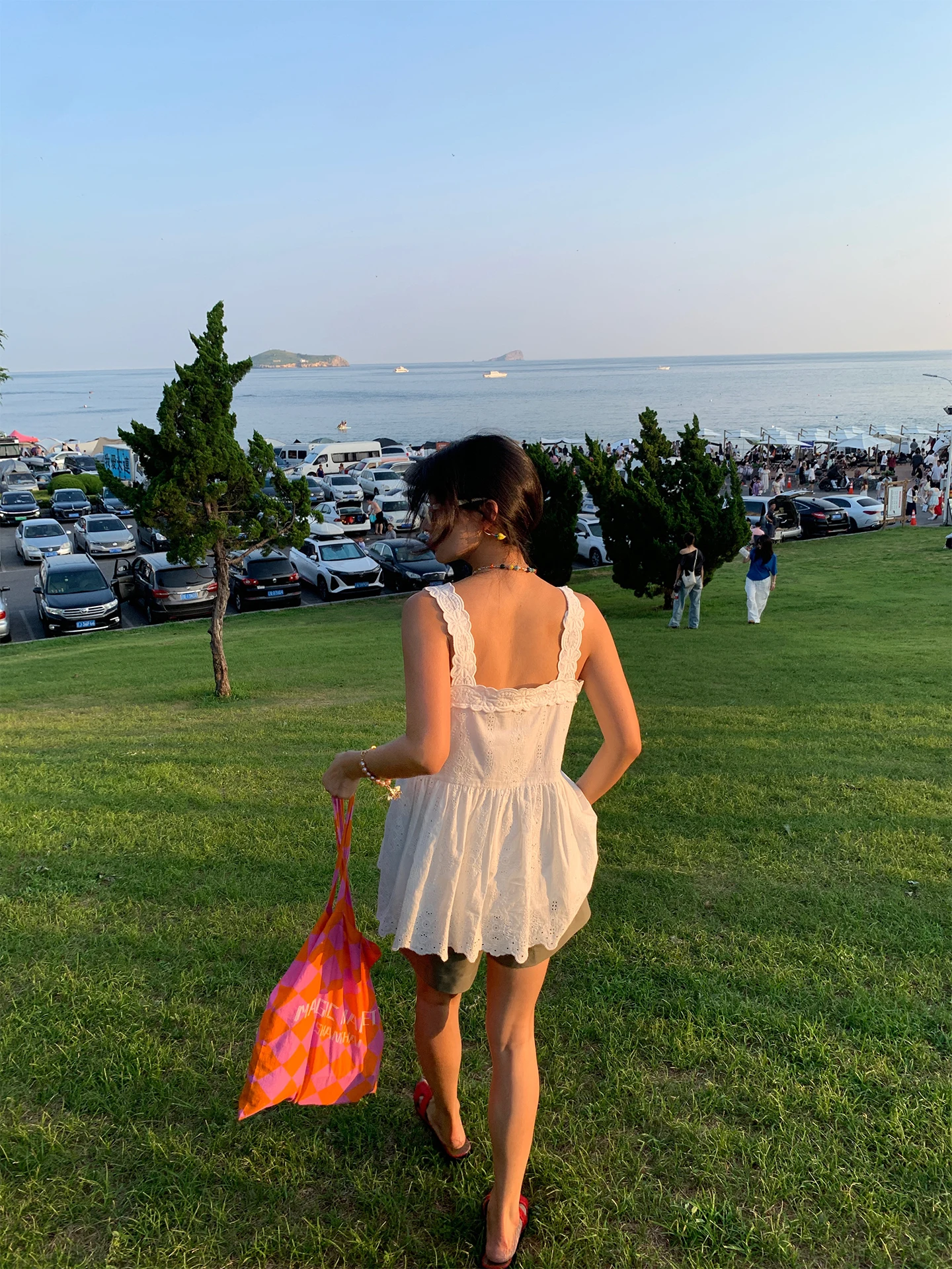 

Women's Svel Vest Top Small Size Hollow out Design Summer Outdoor Wear White Color Trendy Commute Sle Cotton Material