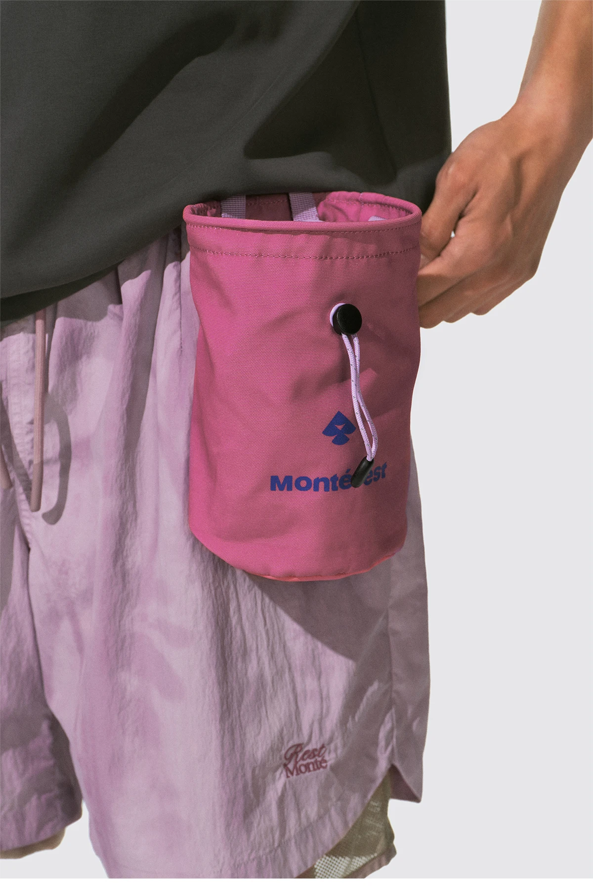 

Outdoor hanging simple cylindrical mobile phone bag, drawstring sealing magnesium powder bag messenger bag