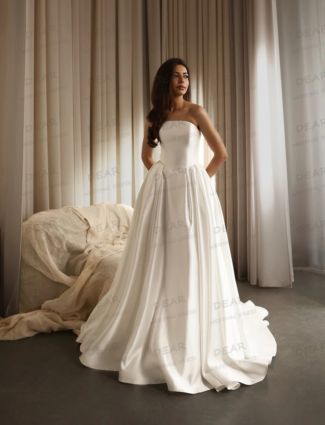 Simple Strapless Wedding Dresses Backless Sleeveless A Line Bridal Gowns Women's Satin Sweep Train Vestidos De Novia Customized