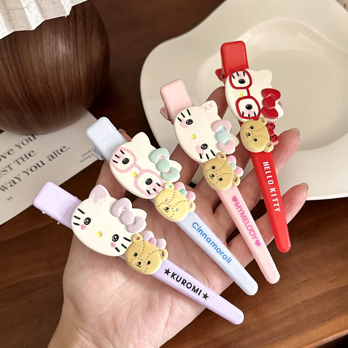 サンリオ ハローキティ ヘアクリップ かわいい女の子用ヘアアクセサリー 子供と赤ちゃん用 愛らしいアニメ漫画ヘアクリップ ホリデーギフト