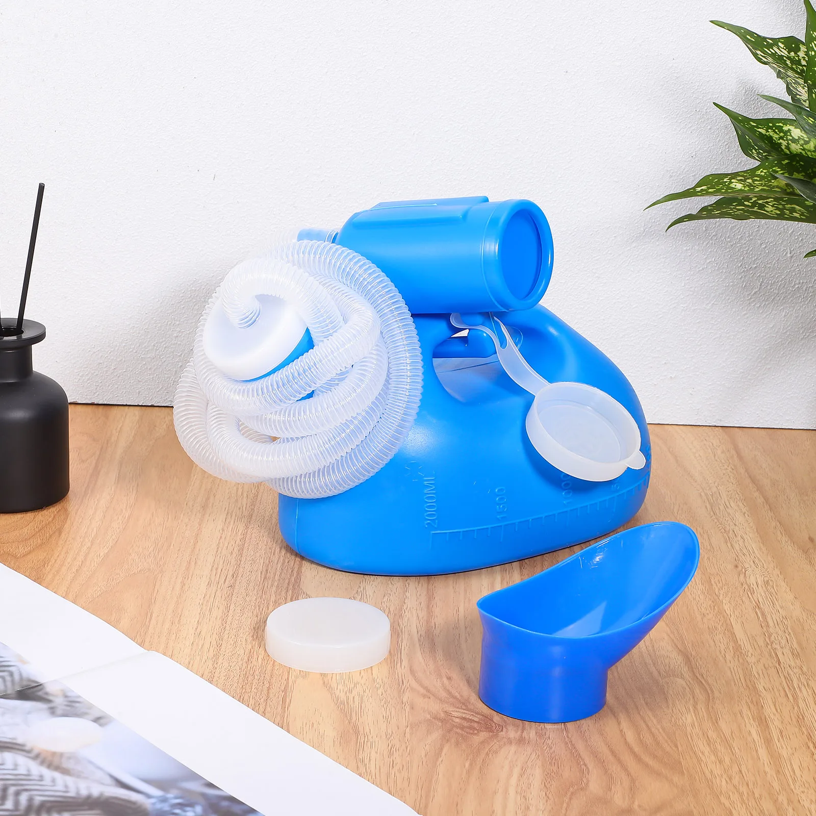

Portable Female Urinal For Adults Elderly Reusable Travel Car Outdoor Emergency Bedside Blue Large Capacity Leakproof Handle