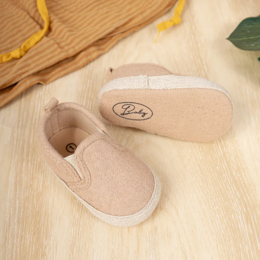 2024 Nieuwe Zachte Zolen Anti-Slip Wandelschoenen Ademende Babyschoenen Pasgeboren Klassieker 0-18 Maanden Baby Slip-On Casual Schoenen