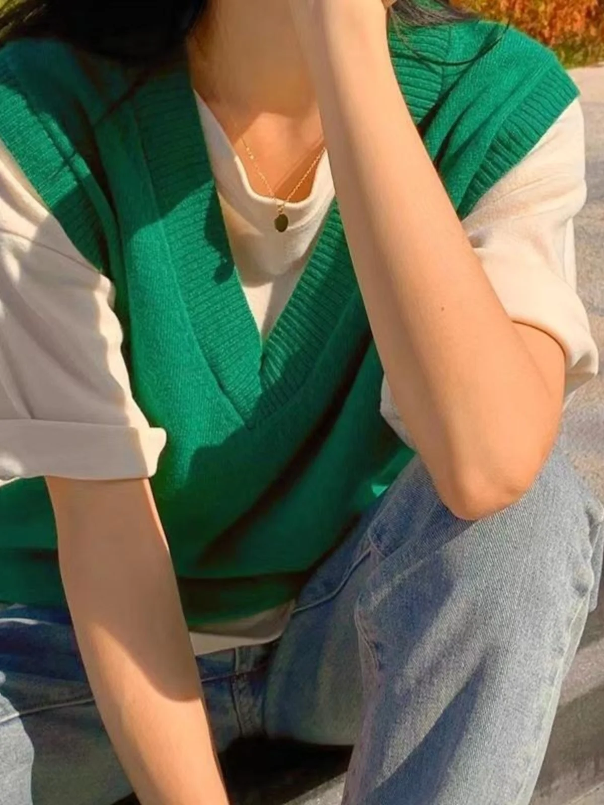 เสื้อกั๊กถักไหมพรมทรงวีสำหรับผู้หญิง ใส่ในฤดูหนาว เนื้อผ้าบาง ใส่เป็นเสื้อนอกหรือเสื้อซับในได้ สวมใส่สบายๆ เหมาะกับการเดินทาง ทรงหลวม ใส่แล้วดูเพรียว