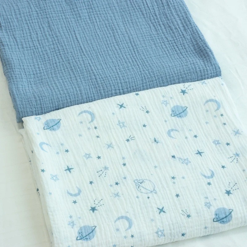 Paño de costura de crepé de doble capa totalmente de algodón Moon Planet de 135x50cm, para pijamas infantiles, colcha, babero, toalla de baño, tela