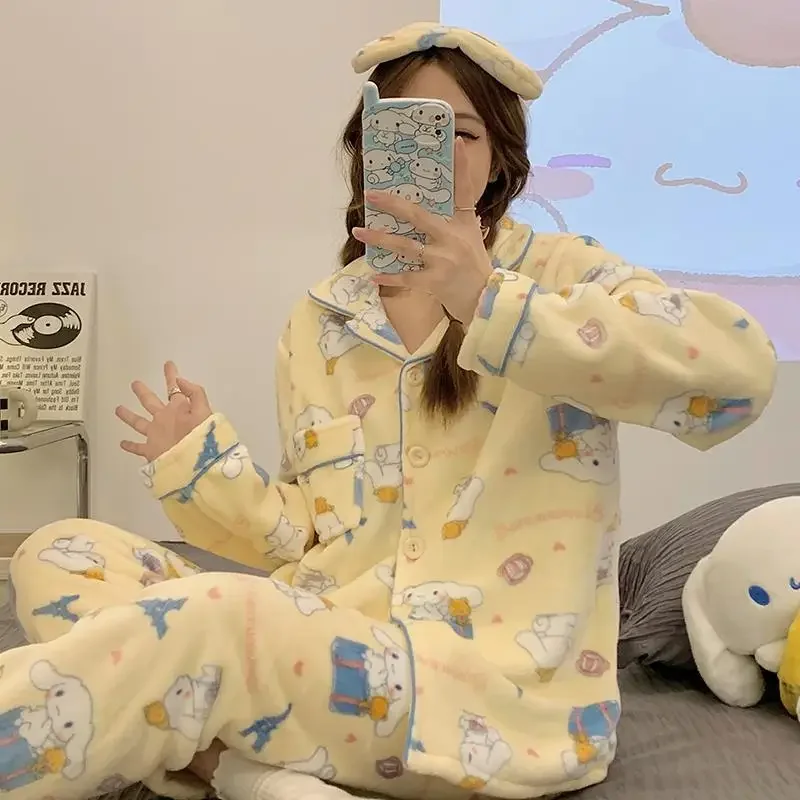 Sanrio Nieuwe Cinnamoroll Babycinnamoroll Thermische Pyjama Flanel Voor Dames Herfst En Winter Verdikte Fleece Gevoerde Huispyjama