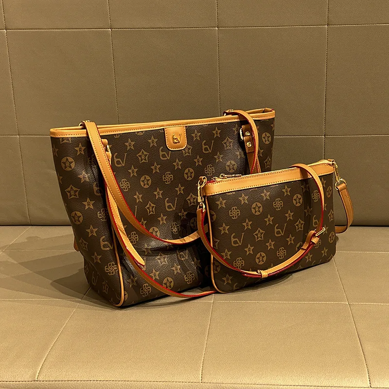 

Elegant Trendy Diaper Bag For Women Designer Crossbody Handbag Luxury Brand Minimalist Vintage Large Capacity Leather Tote