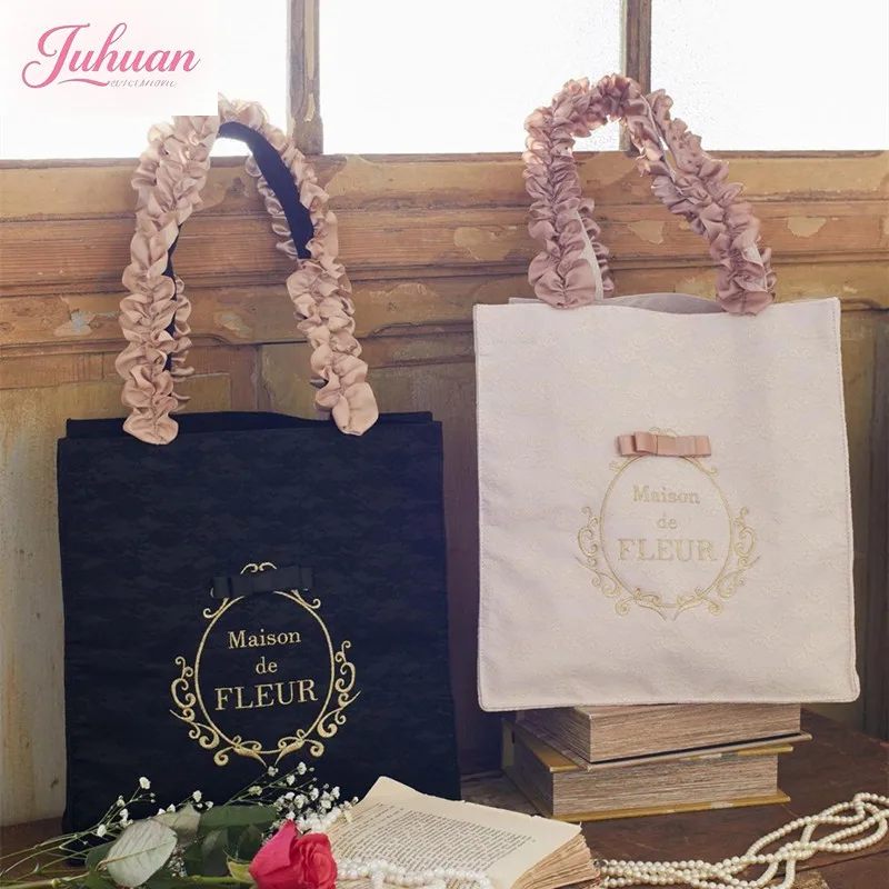 

Japanese sweet and cute Lolita bow lace one shoulder pear flower bag ladies large capacity flower pleated handbag for women