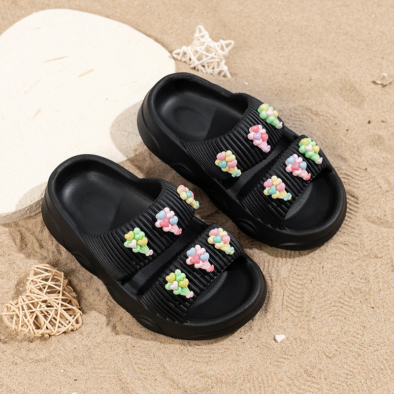 Kids Casual Slippers Open Toes Sweet Flowers Girls Bathroom Shoes Soft Bottom 2026 Brand New Children Slippers Non-slip Trendy