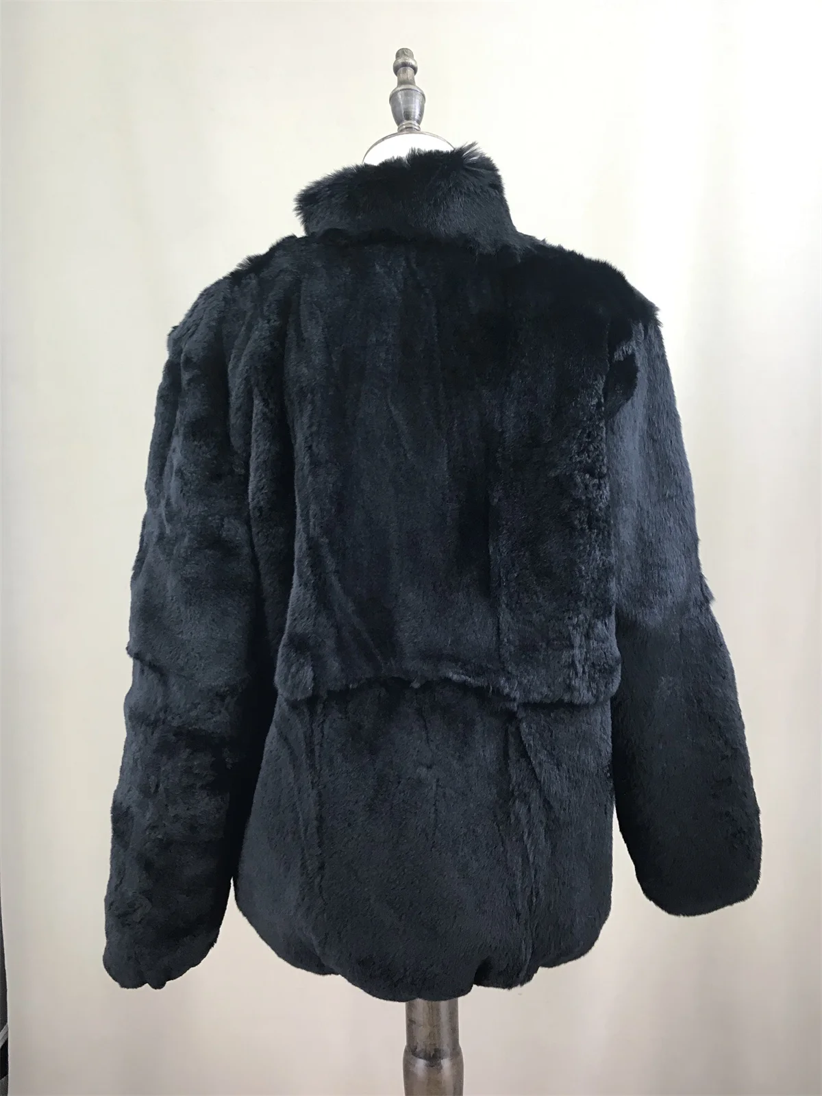 Chaqueta de piel completa de conejo Rex Natural para mujer, abrigo de invierno peludo, chaqueta cálida y esponjosa, Color negro, chaquetas clásicas, B230618