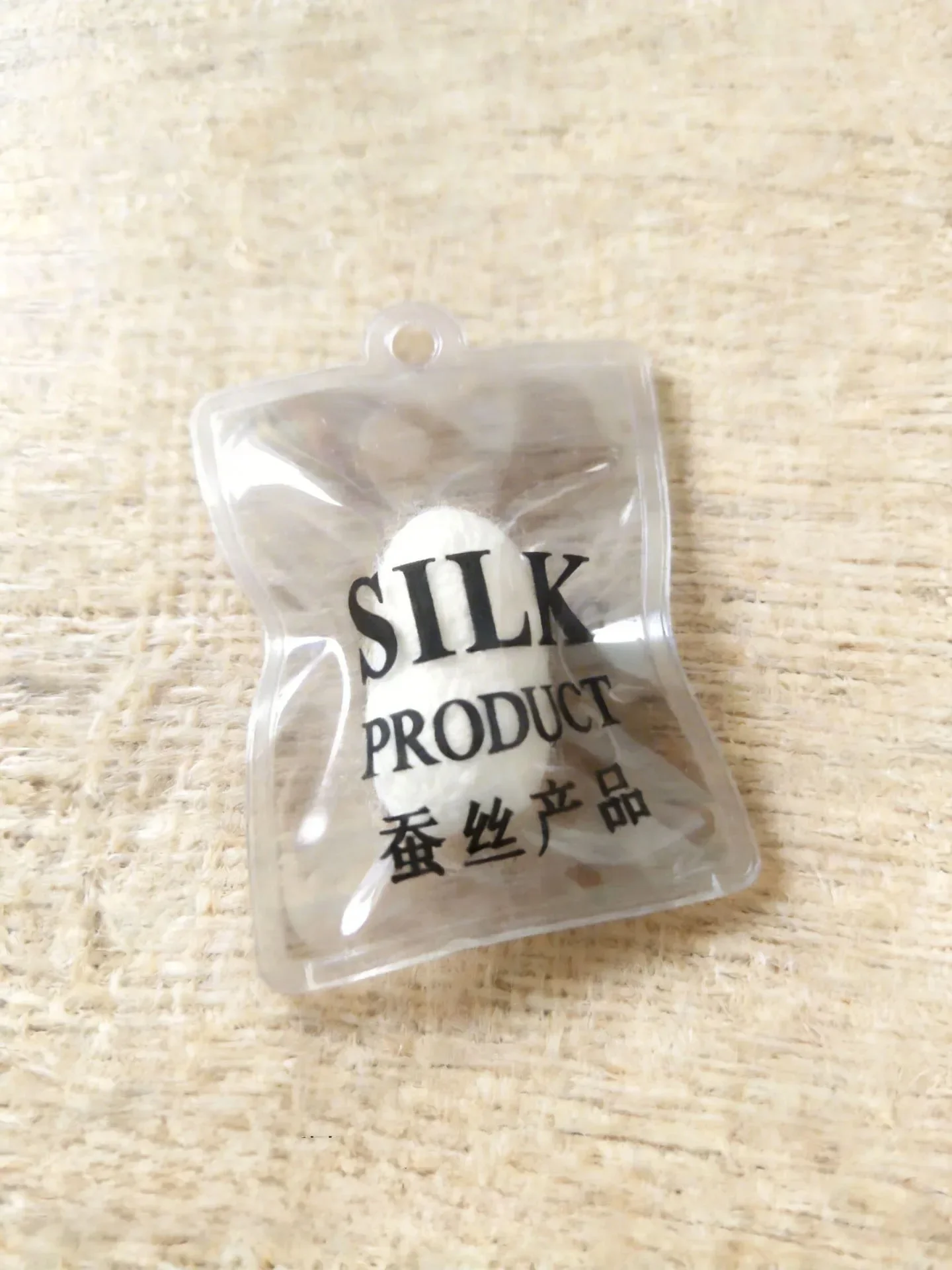 

White Silk Cocoon Custom Garment Labels Apparel Decoration Hang Tags for Clothing