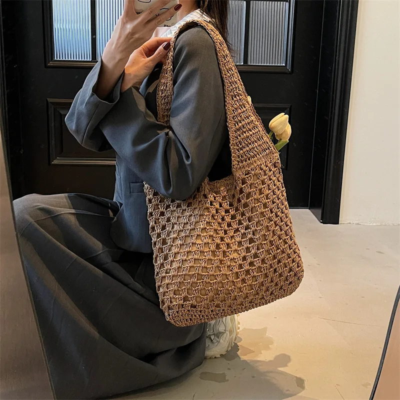 Leisure Hollowed Out Grass Single Shoulder Woven New Summer Hand-Held Mesh Armpit Bag, Women's Vacation Beach Bag