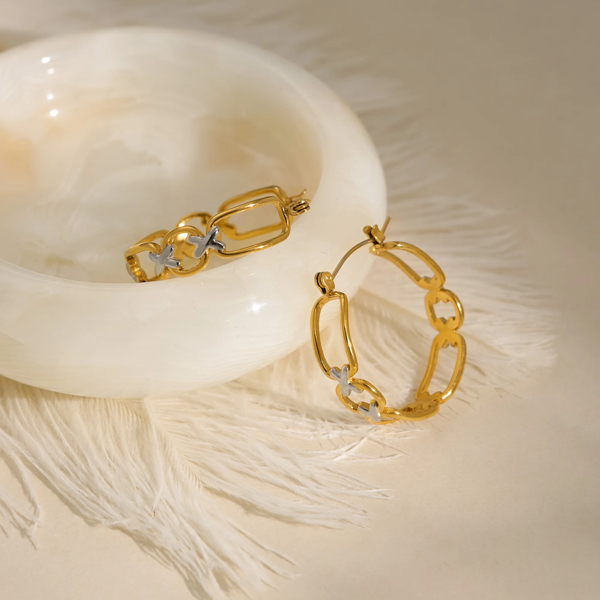 DASEIN 2025 New Vintage Woven Garden Hollow Hoop Earrings INS 18k Gold Plated Hypoallergenic Stainless Steel Lady Jewelry Gift