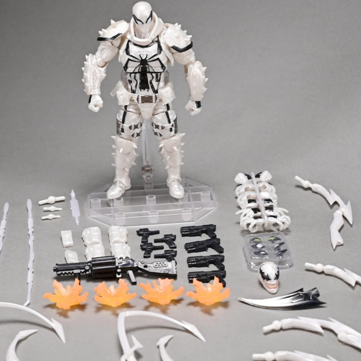 

16cm Shf White Agent Venom Figure Revoltech Amazing Yamaguchi Agent Anti Venom PVC GK Anime Action Figure Gifts Toys Anime Model