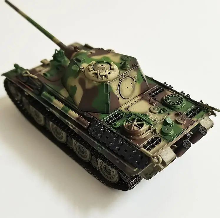 1/72 DG 63215 German P F Sd.Kfz.171 Medium tank Model  Finished product collection model