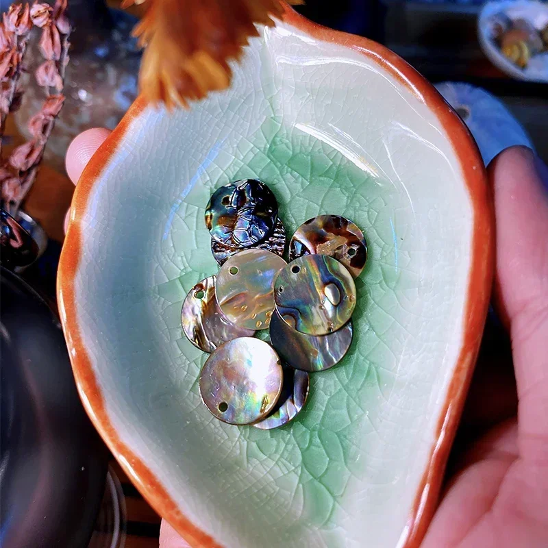 Czysto ręcznie polerowany okrągły wisiorek z muszli Abalone z dziurkowanymi otworami w muszli i muszli