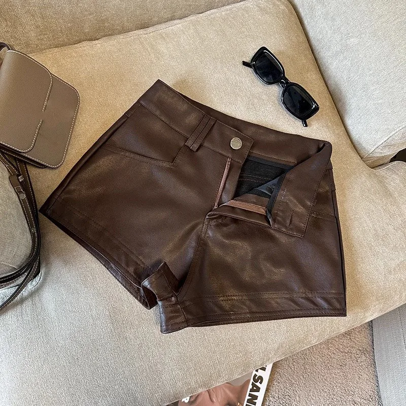 Autumn new PU Faux Leather Shorts Women Vintage High Waist Slimming Leopard Belt Y2K Shorts Sexy Wrap Hips Hot Boots Short Pants