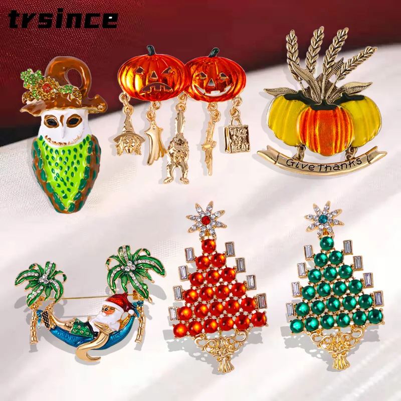 2023 New Christmas Series Brooch Halloween Pumpkin Cart Christmas Tree Santa Claus Brooches Decorative Accessories Corsage Gift