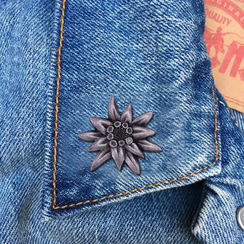 Edelweiss Pin Retro Badge Butterfly Buckle Badge Brooch Decoration Craft Gift - view 5