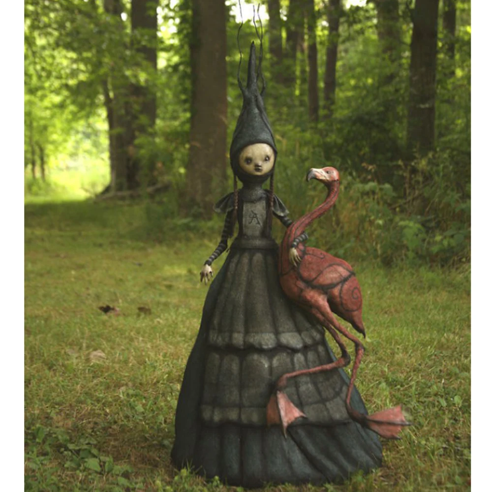 Durable Resin Sculpture Eye-catching Home Decor Unique Creepy Witch Figurine Witch Figurine Statue For Outdoor Decor Spooky