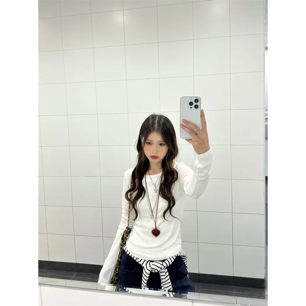 White Texture Embroidery Long Sleeve Base Shirt Women's Autumn Winter Slim Fit Elegant Inner Wear T-Shirt Princess Style Poly...