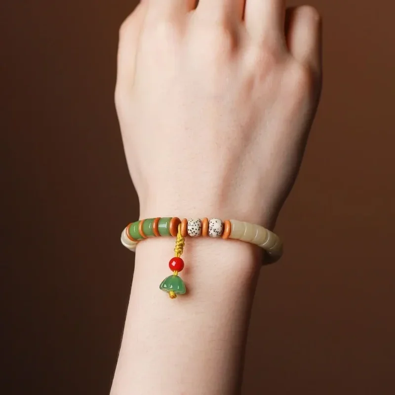 

Yuhua White Jade Bodhi Root Bracelet Hand-held Straight-cut Lotus Bodhi Handpiece Jewelry Women's Ethnic Style Tricolor Trend