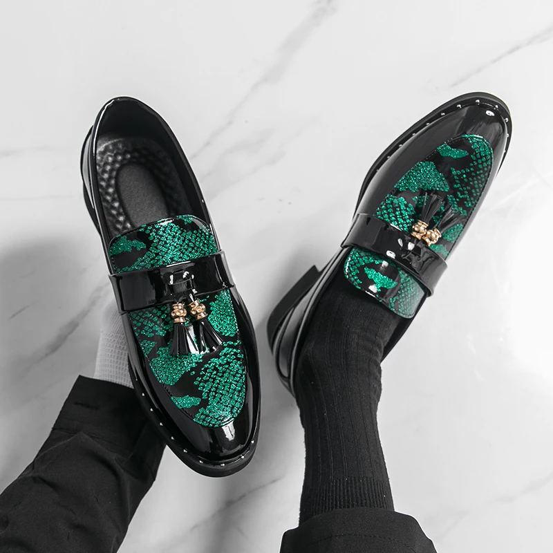 

Fashionable Spring Men's Comfortable Snake Skin Pattern Pointed Loafers Brand New Pointed Breathable Tassel Casual Leather Shoes