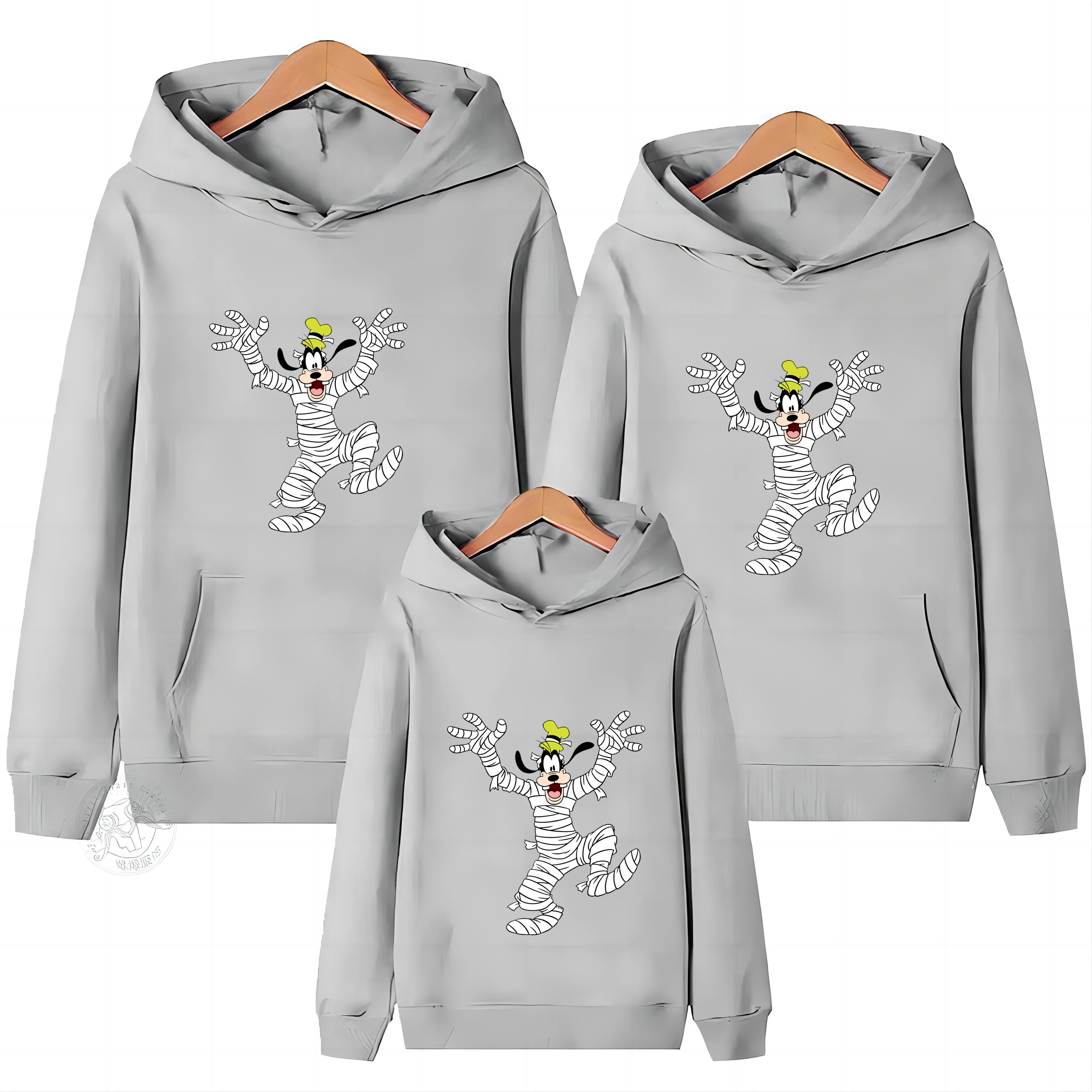 A family of three spring and autumn hoodie cartoon cute style printed graffiti Disney Mickey Duck hooded sportswear