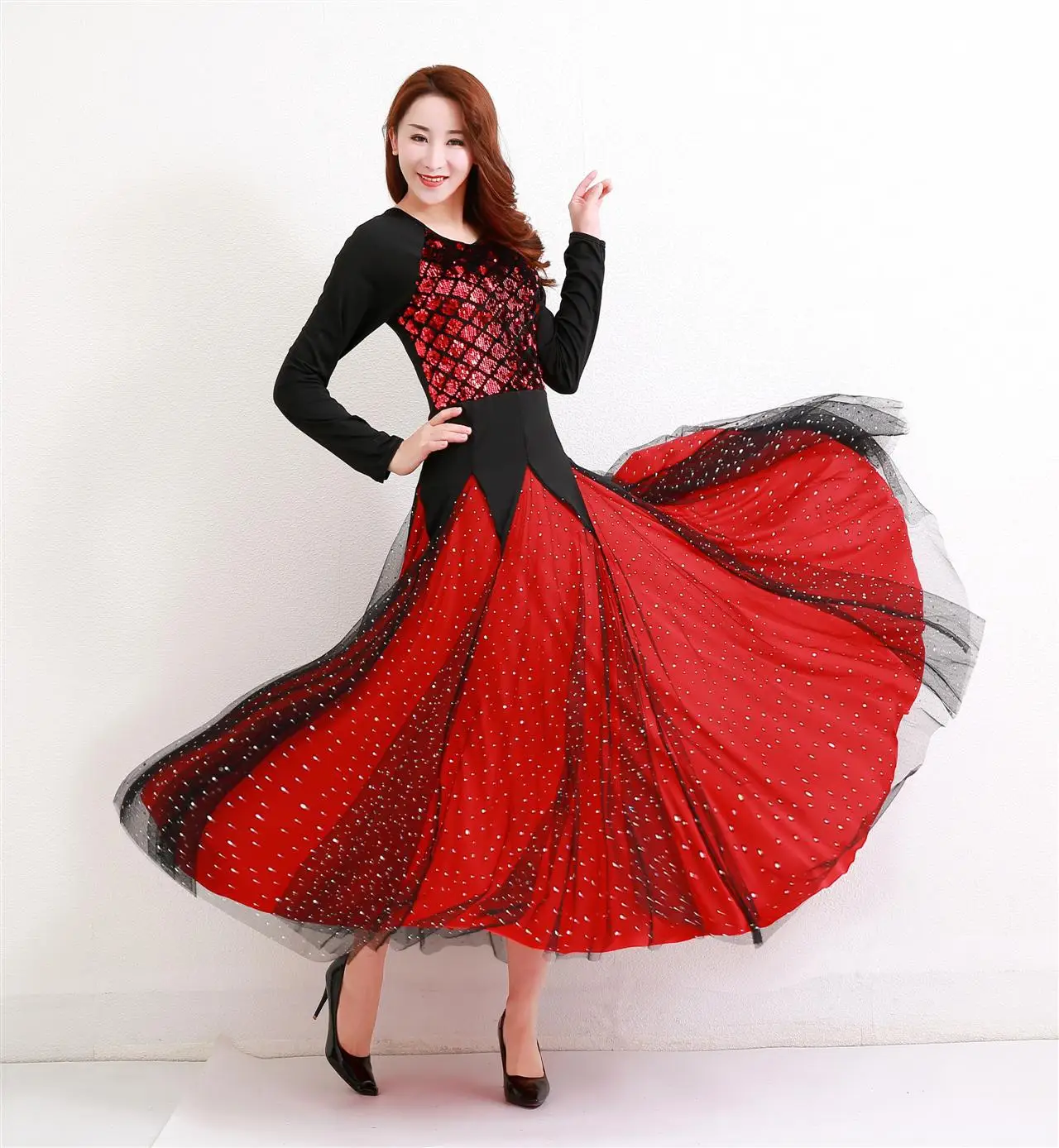 2022 New Female Ballroom Dance Dresses Women Black Stage Costumes  Salsa Round Neck Rumba/Samba Salsa Perform Fitness Costume