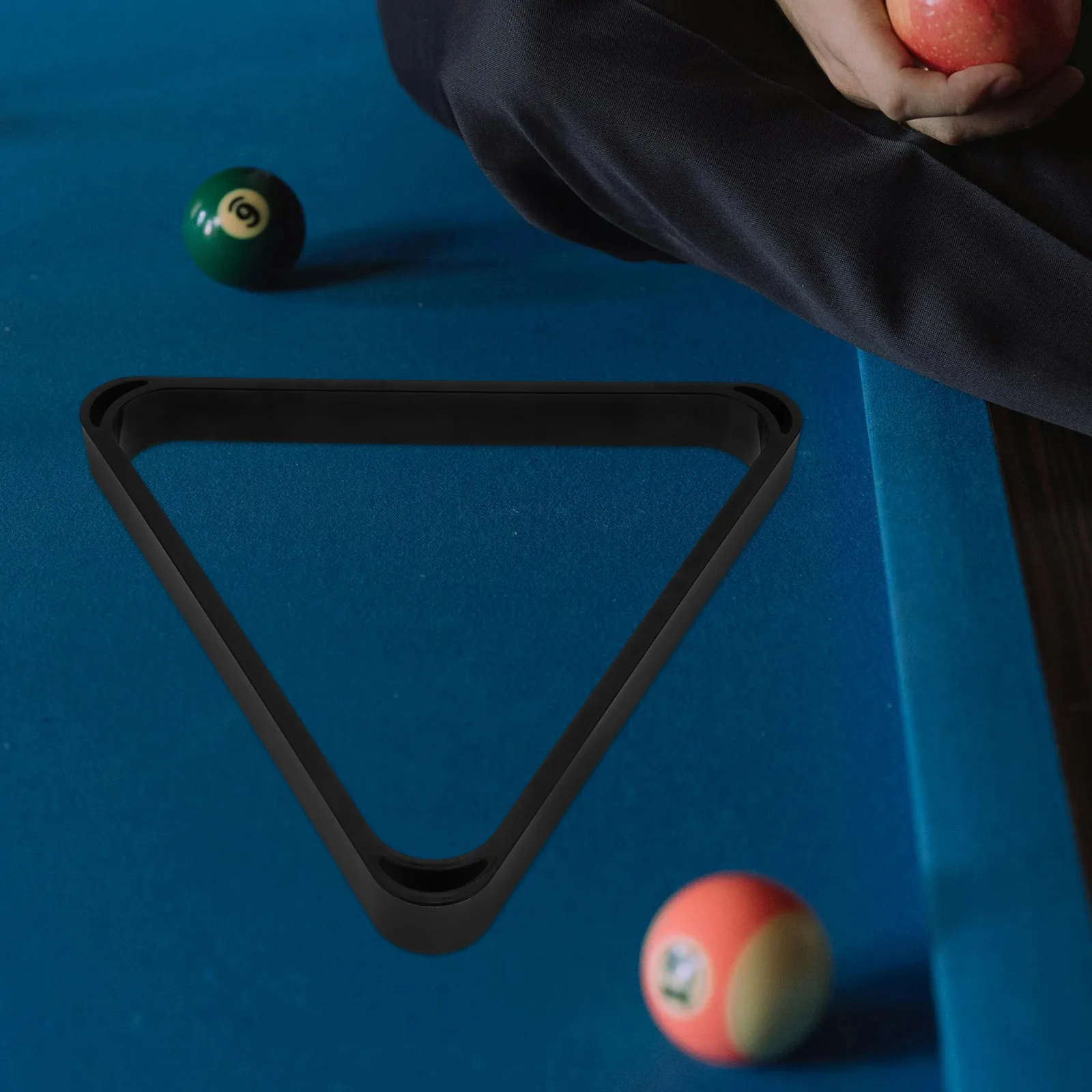 Porta biliardo in resina Triangolo Palline da biliardo Telaio Robusto Leggero Durevole per tutte le età Facile da riporre Accessori in stile retrò per