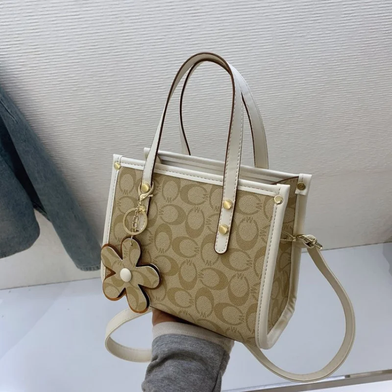 Women's Hand Bags Crafted From Fine Leather Boasting Paris Style And Famous Vintage Trendy Look​