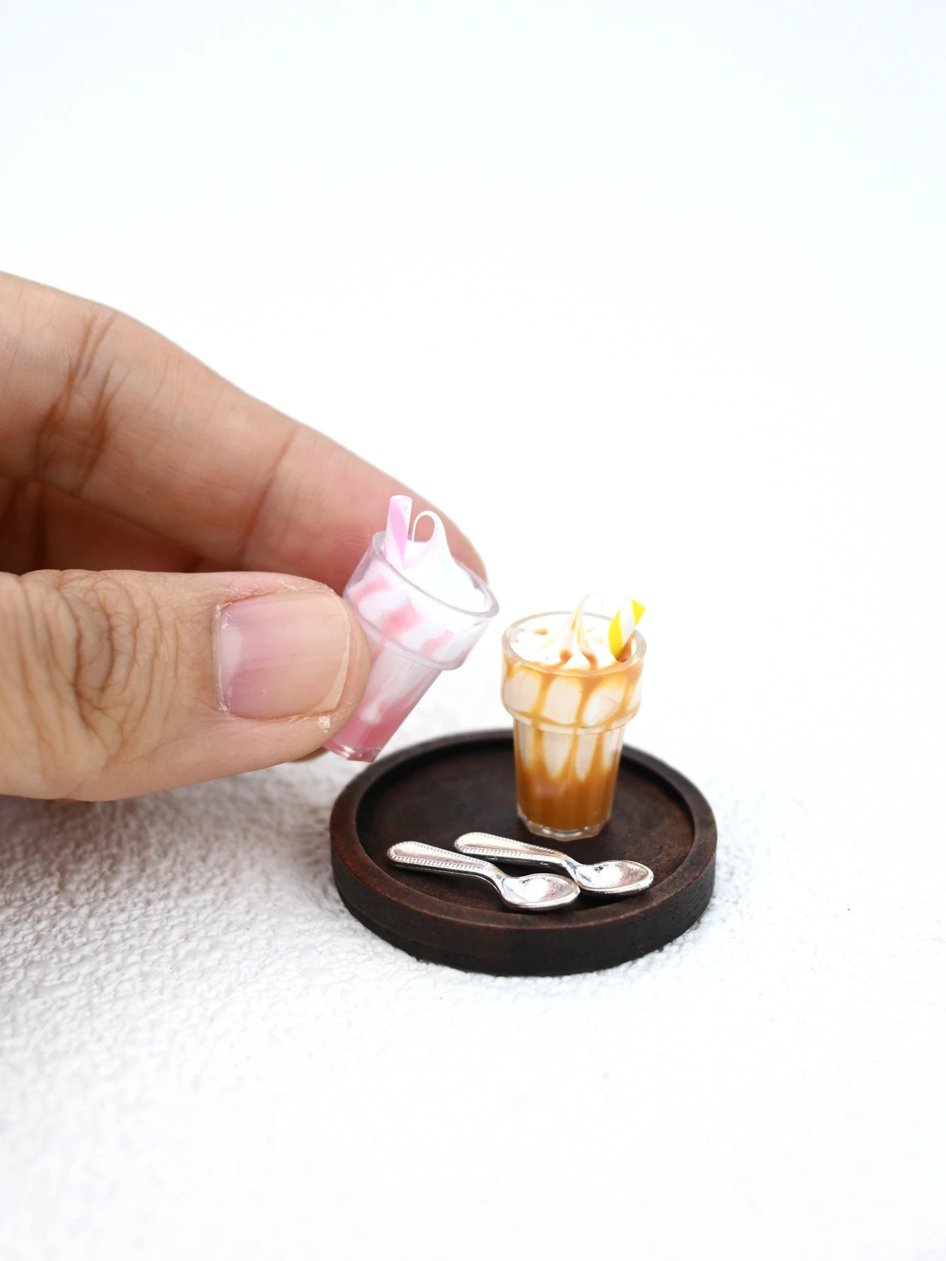 A Miniature Ice Cream Set Scene Decoration, Dollhouse Dollhouse Accessories, Dollhouse Toys, Miniature Food Toys, Photography Props, Micro Landscape Decorations, Miniatures Decoration, Small Gifts, Giveaways, Home Deco