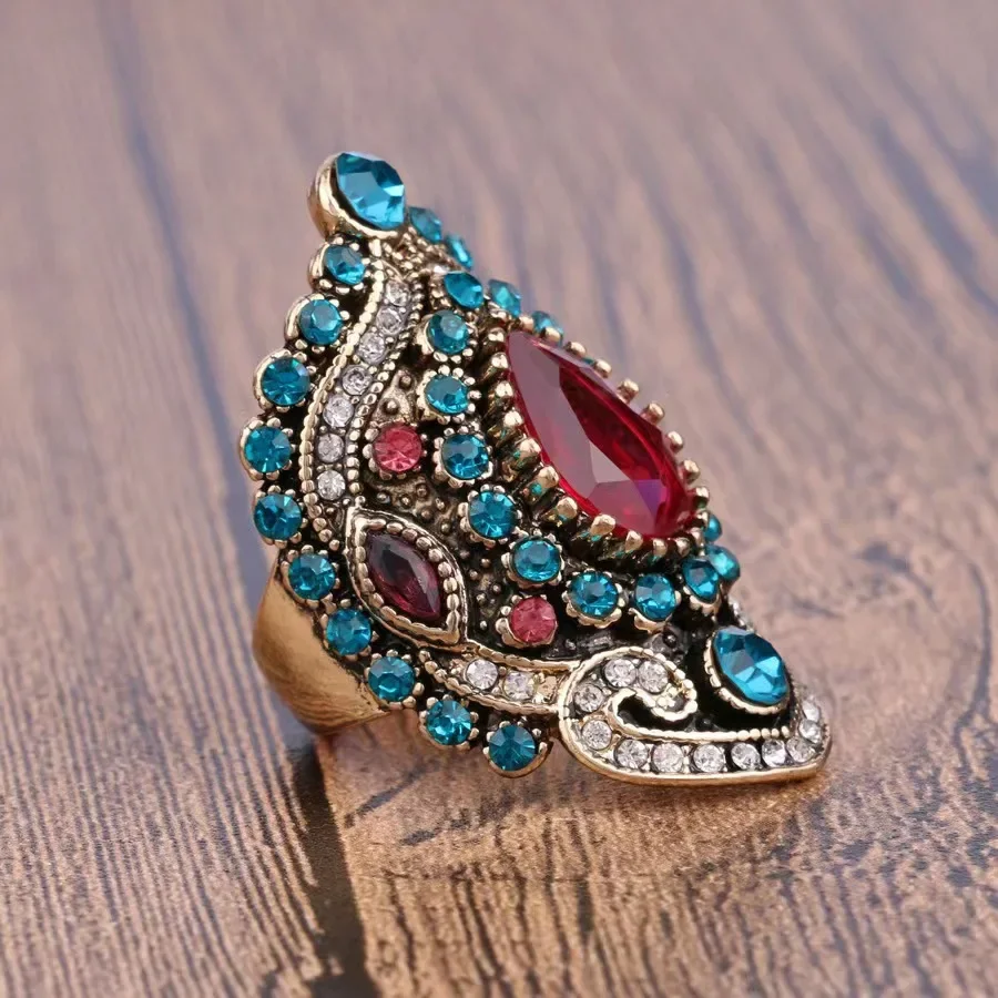 Hot Sale Fashion Elegant Pink Crystal Blue Zircon Ring Ideal for Women Daily, Party, and Gift Accessories