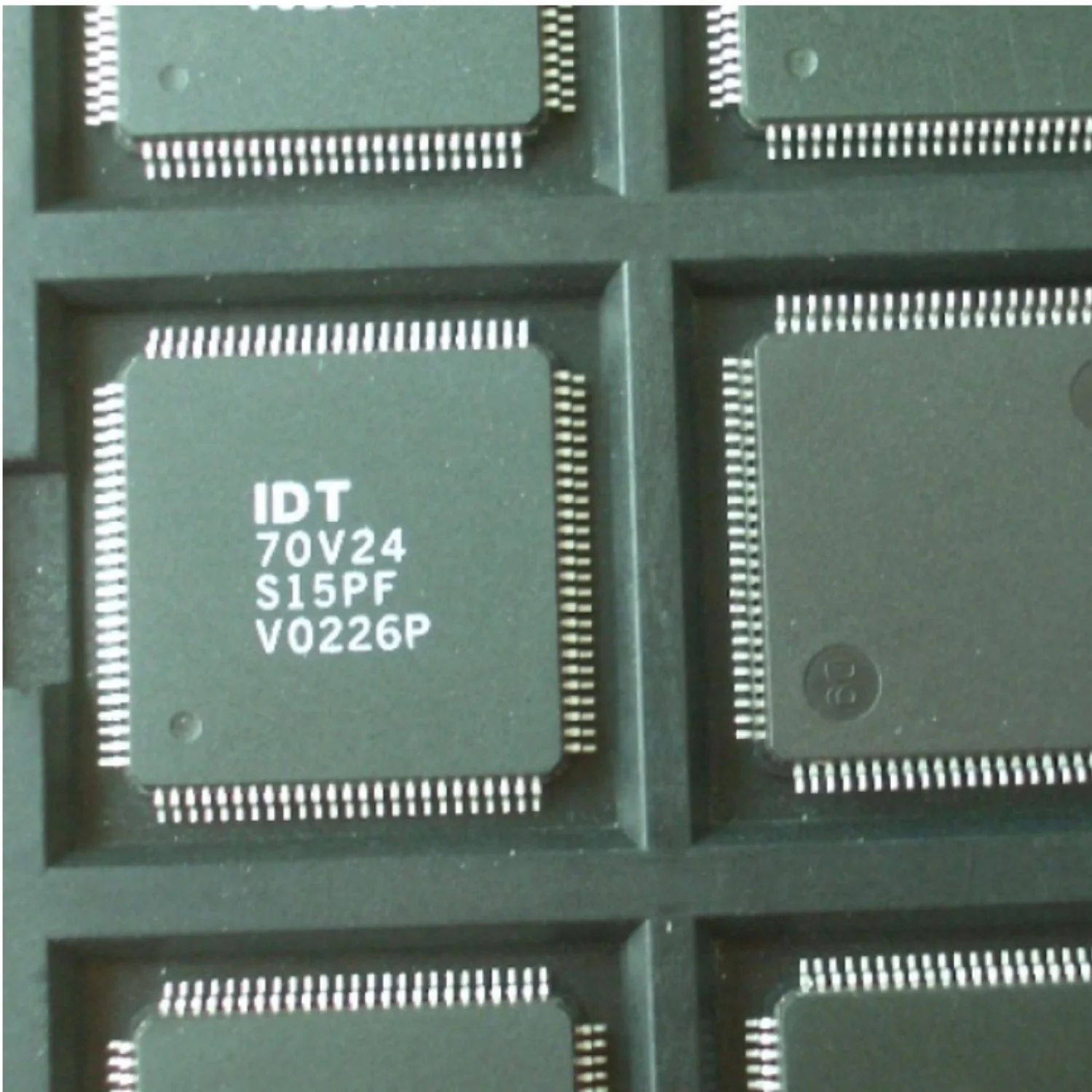 1~10pcs/lot IDT70V24S20PF IDT70V24S15PF IDT70V24S25PF IDT70V24S55PF 70V24 QFP100 100% Brand New Original.