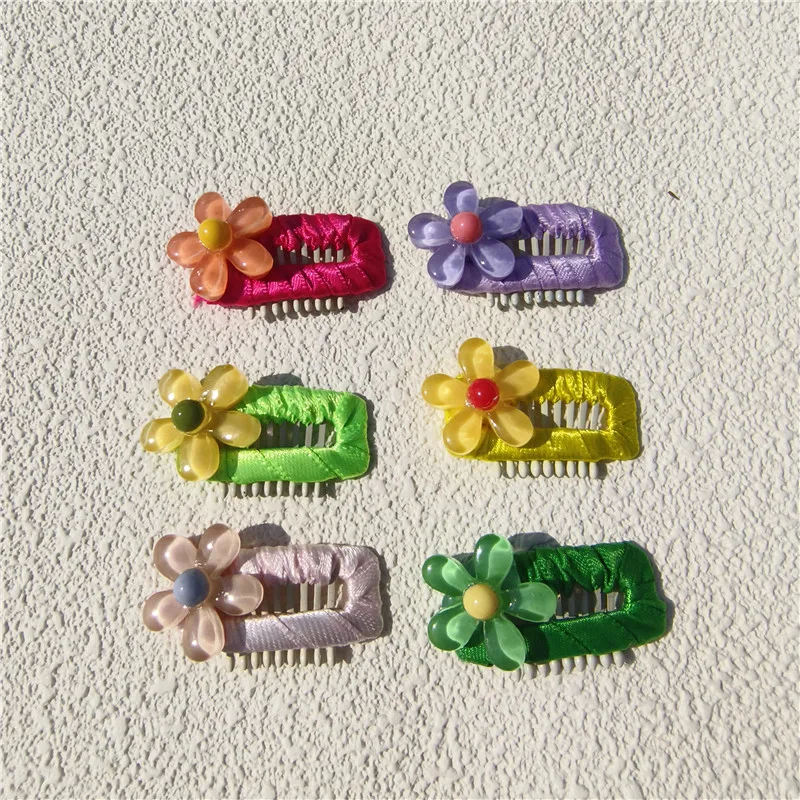 

New Flower Small Dog BB Hair Clips Yorkshire Hairpin Fashion Cute Pet Headdres Pet Comb Clip Dog Pet Grooming Accessories