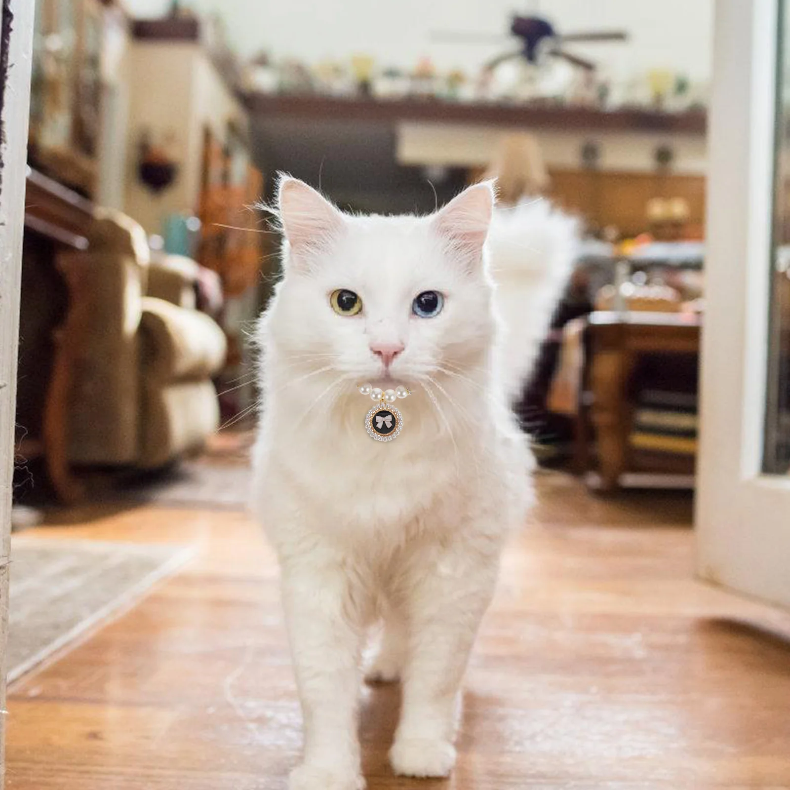 

Heart-shaped Pet Pearl Necklace Jewelry Dog Collar Large Breed Abs Bows for Cats Female