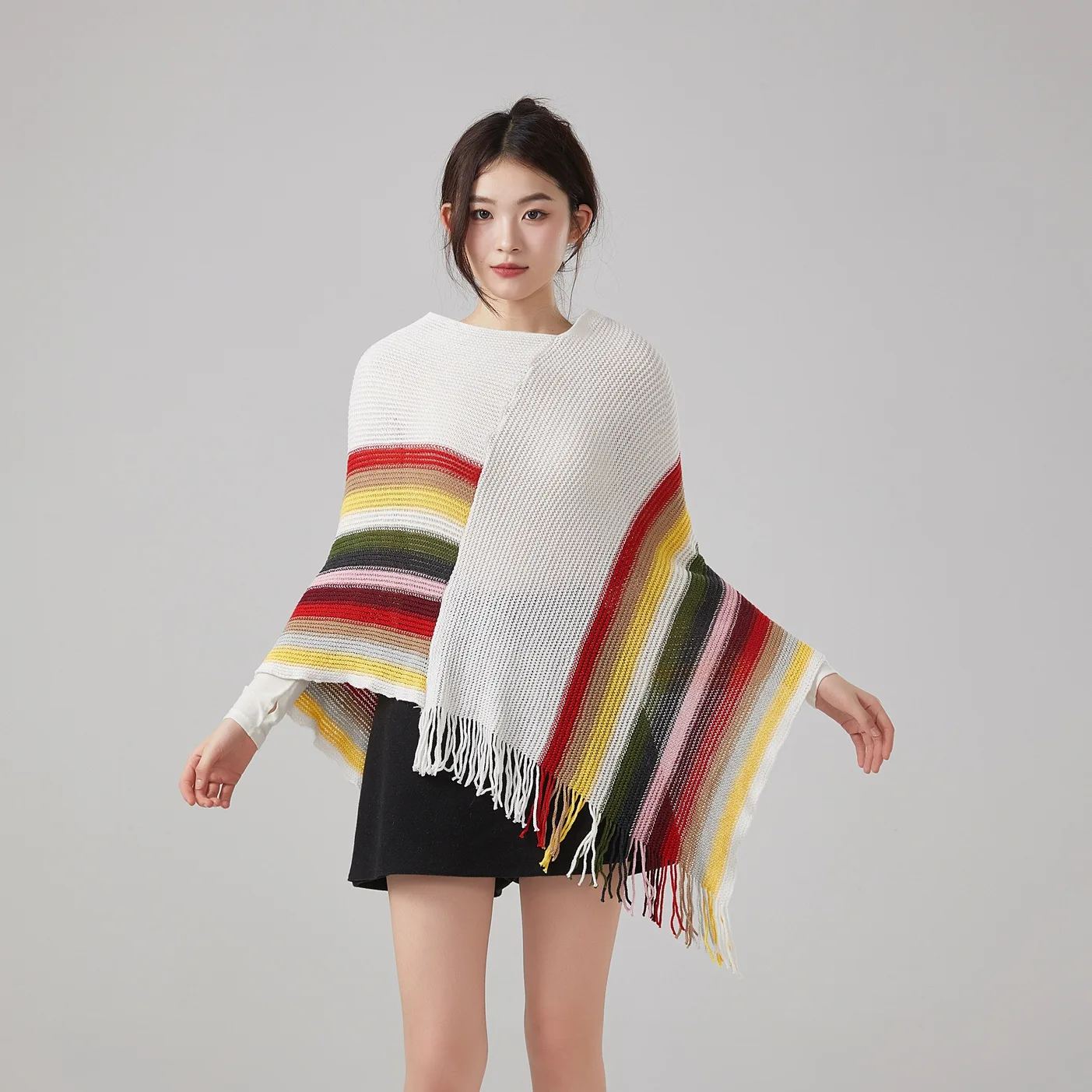 

European and American Autumn/Winter New Arrival Ethnic Style Colorful Tassel Capelet Flare Women's Travel Knitwear Outerwear