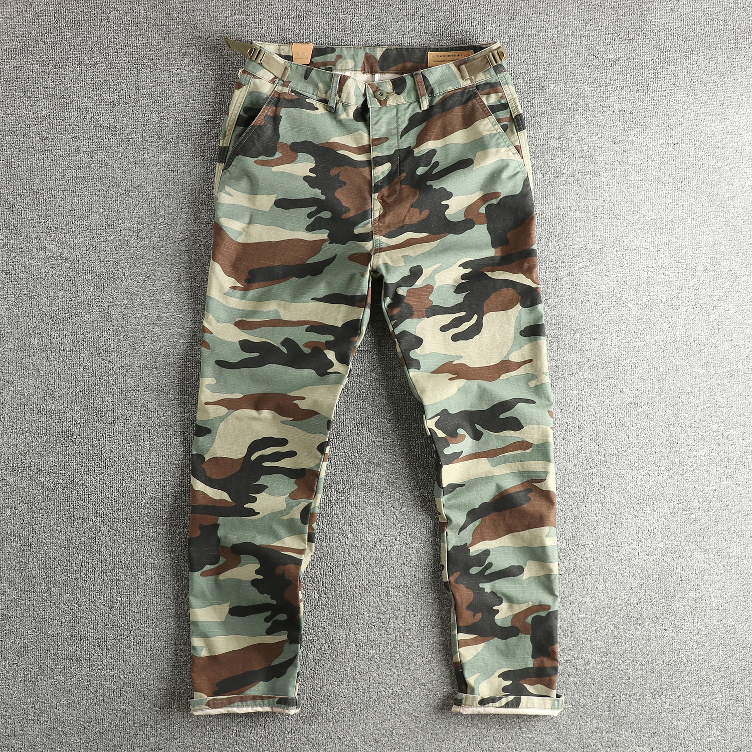 

Spring New American Retro Comfortable Camouflage Outdoor Cargo Pants Men's Fashion Loose Multi-pocket Straight Casual Trousers