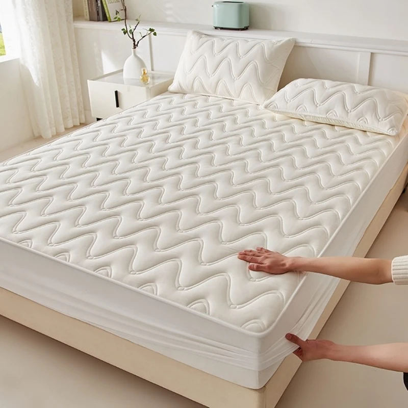 Washed cotton non-slip and anti-cat scratch padded mattress