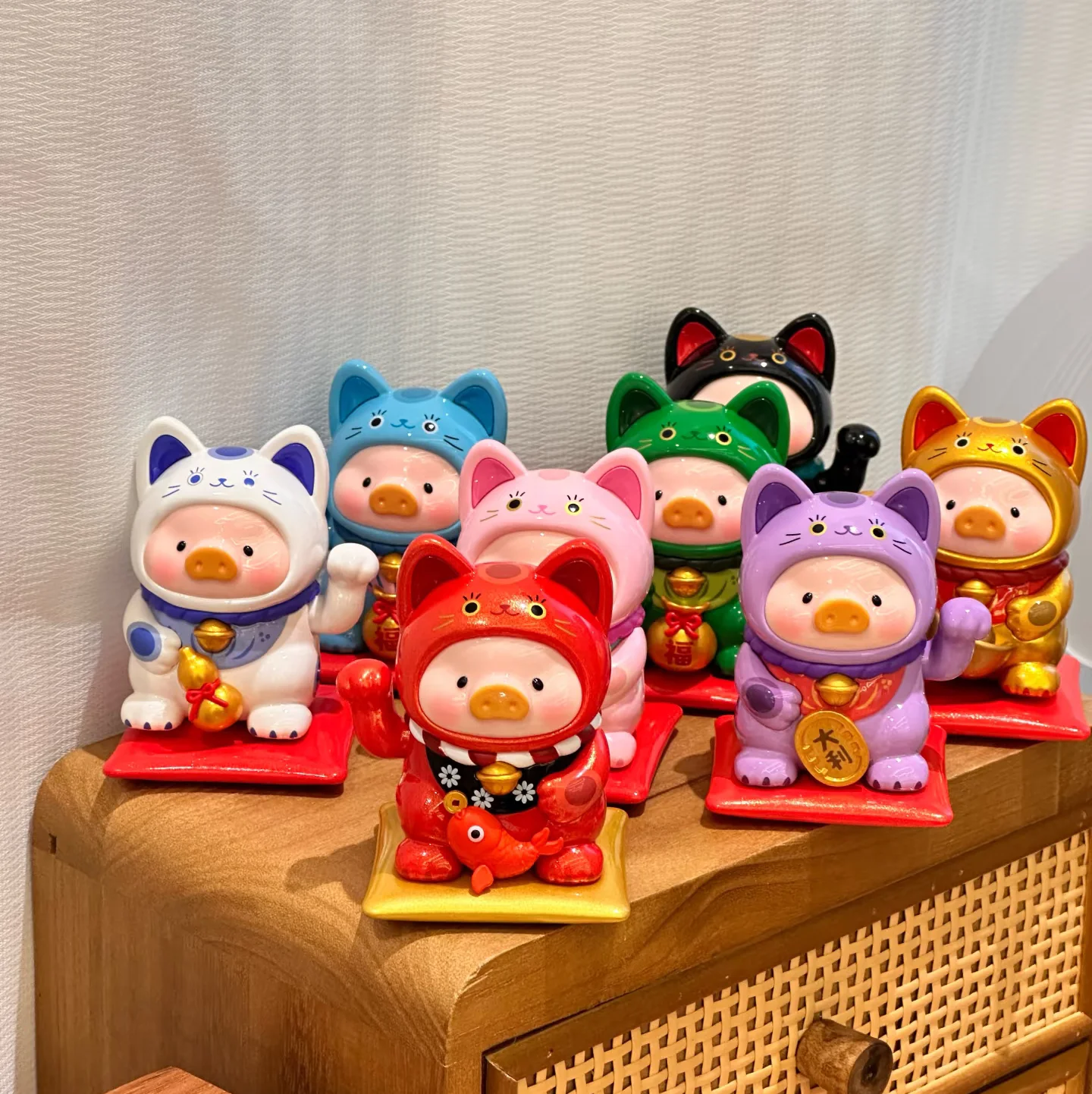 

Новая серия Lulu The Piggy Lucky Cat: Загадочная коробка-сюрприз, модный настольный декор, подарок на Новый год, аниме-фигурки, кавайная модель