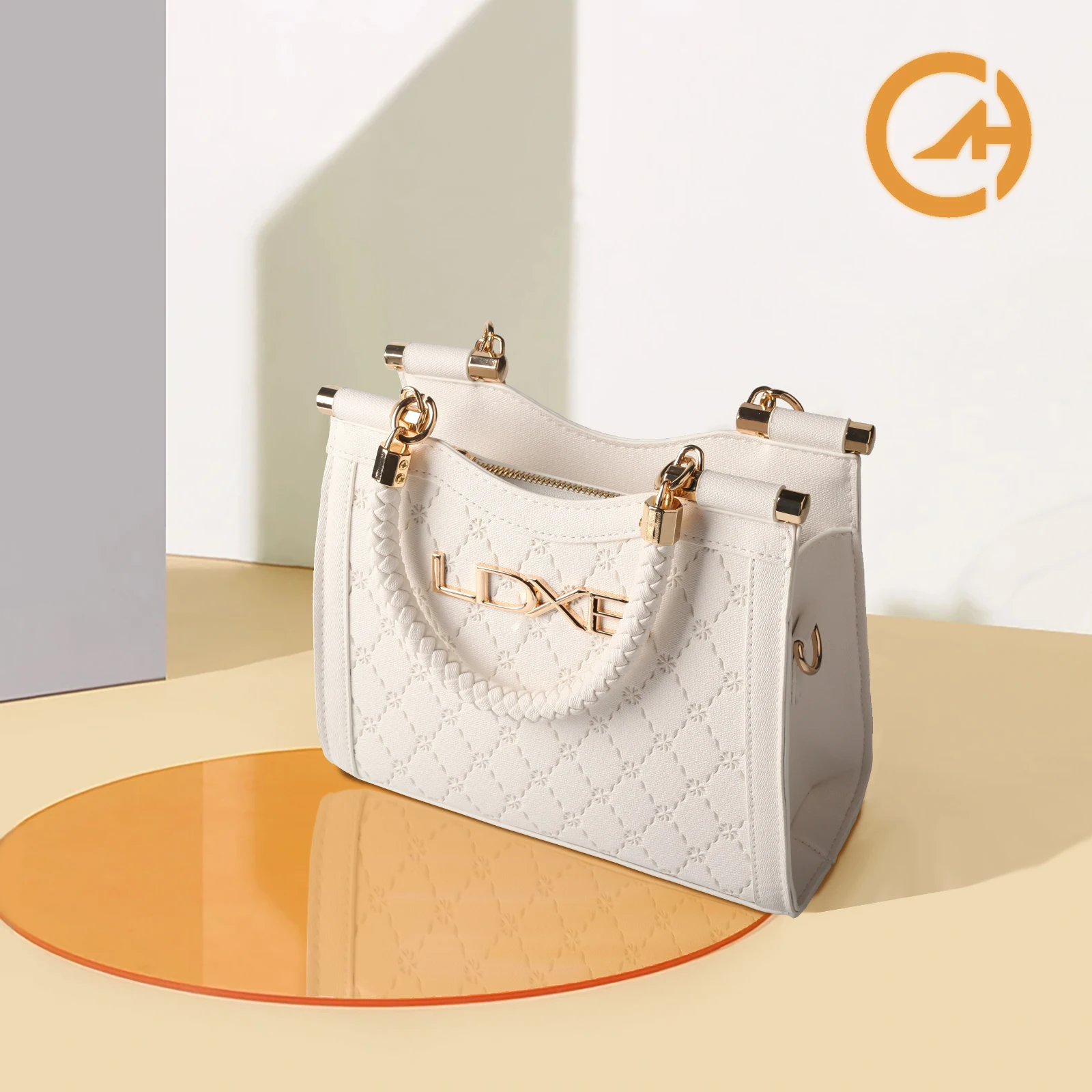 

2024 Women's New Texture Diamond Grid Handheld Crossbody Bag for Commuting