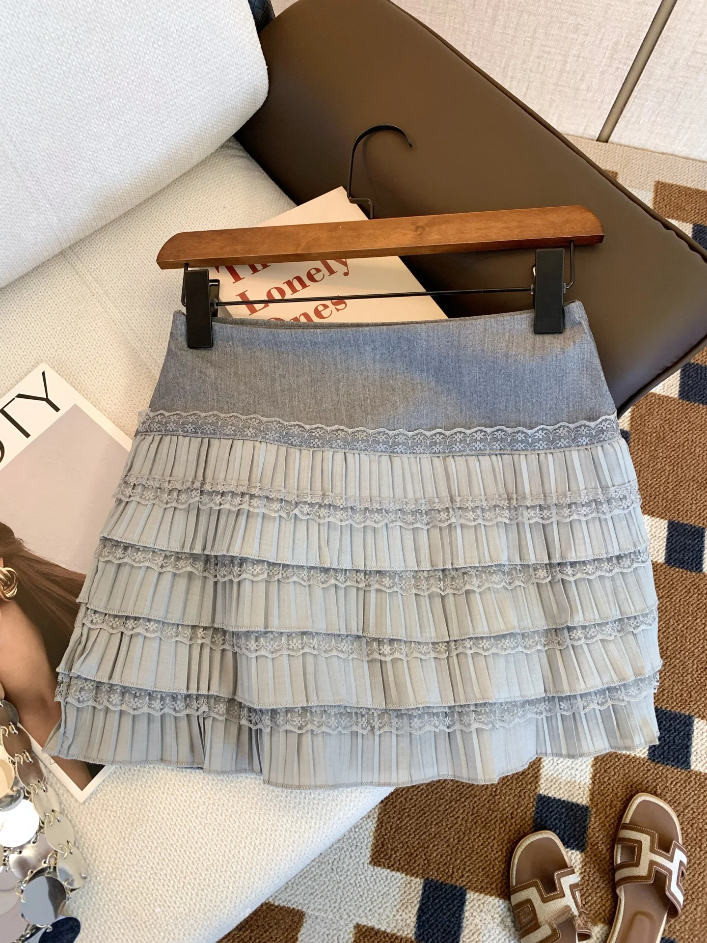 韓国スタイルスパイシーガールレーストリムプリーツミニスカート女性の夏のバレエハイウエスト痩身ふわふわ抗光ショートスカート