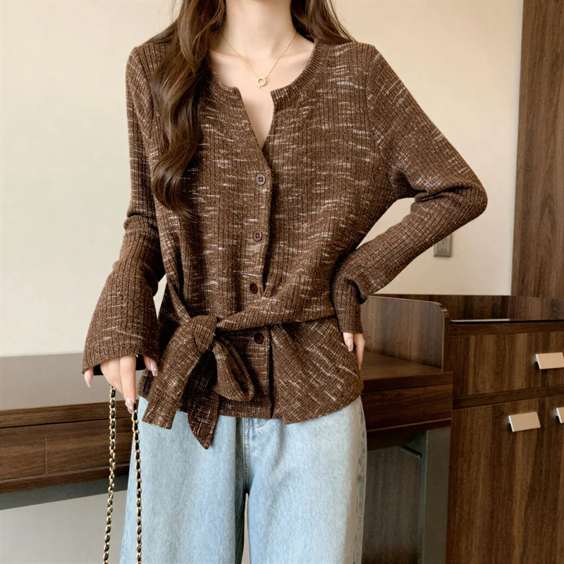 

Французские ретро-кардиганы с длинным рукавом 2026: Новые женские элегантные однобортные свитера на шнуровке, весенние повседневные топы