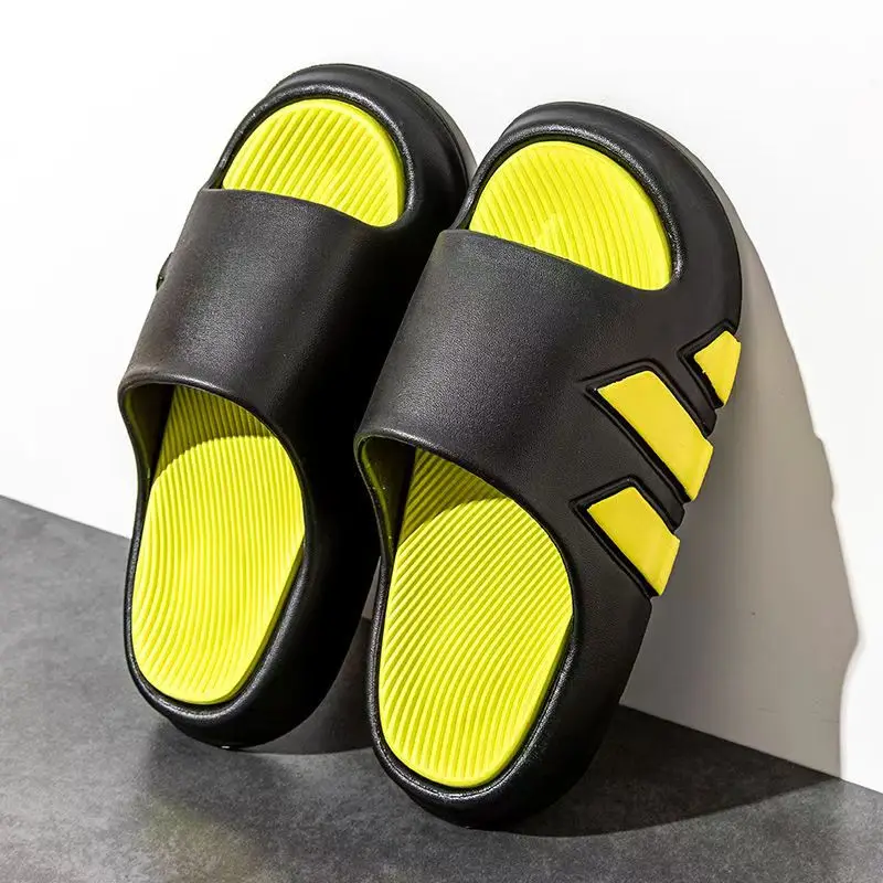 

Мужские летние новые домашние тапочки с открытым носком на толстой подошве, нескользящие легкие тапочки на мягкой подошве для ванной комнаты, спортивные тапочки на открытом воздухе