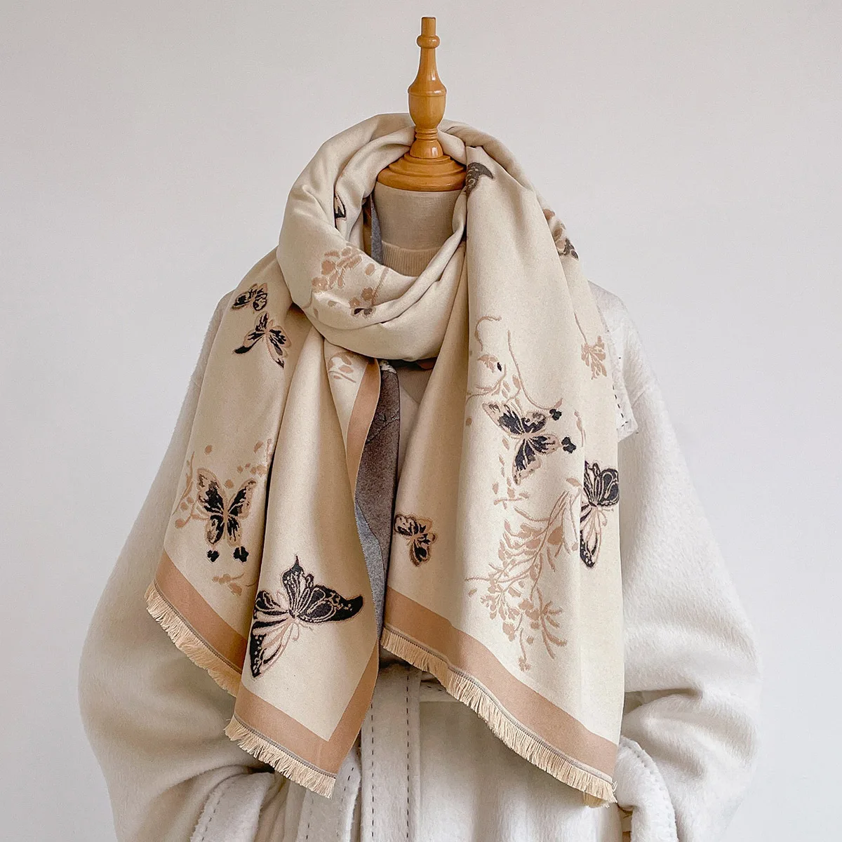 Damski szal z imitacji kaszmir – Woven Scarf Blanket recenzja i cena