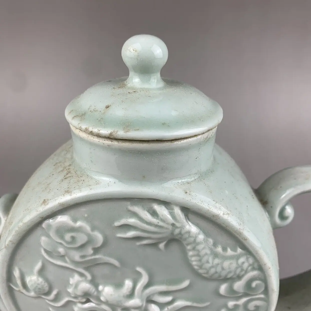 Chinese Qing Qianlong Celadon Porcelain Carved Dragon Teapot Wine Pot 8.66 inch