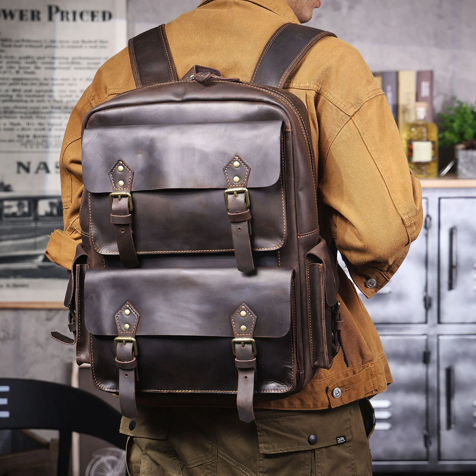 S.WORKER Vintage Echtleder-Rucksack für Herren, Große Laptop-Schultertasche aus Rindsleder, Klassische Vintage Crazy Horse Schultasche für Reisen – Detail 5